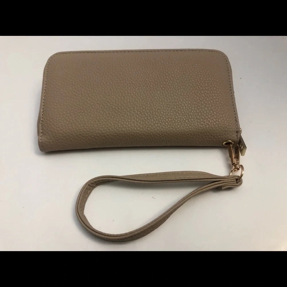 Mia K Collection wallet